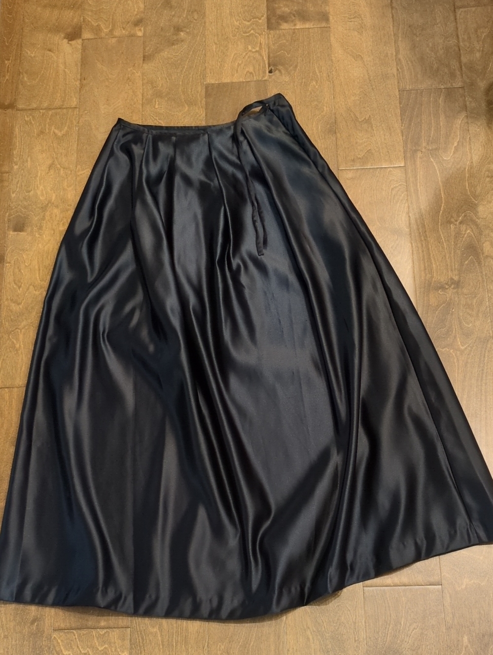 New York & Company Black Satin A-Line Maxi Skirt Size 6